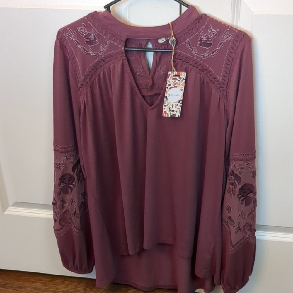 Gimmicks/BKE Keyhole Tunic Shirt - Picture 3 of 3